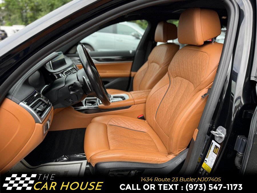 Used 2022 BMW 750Li xDrive AWD/4WD image 16