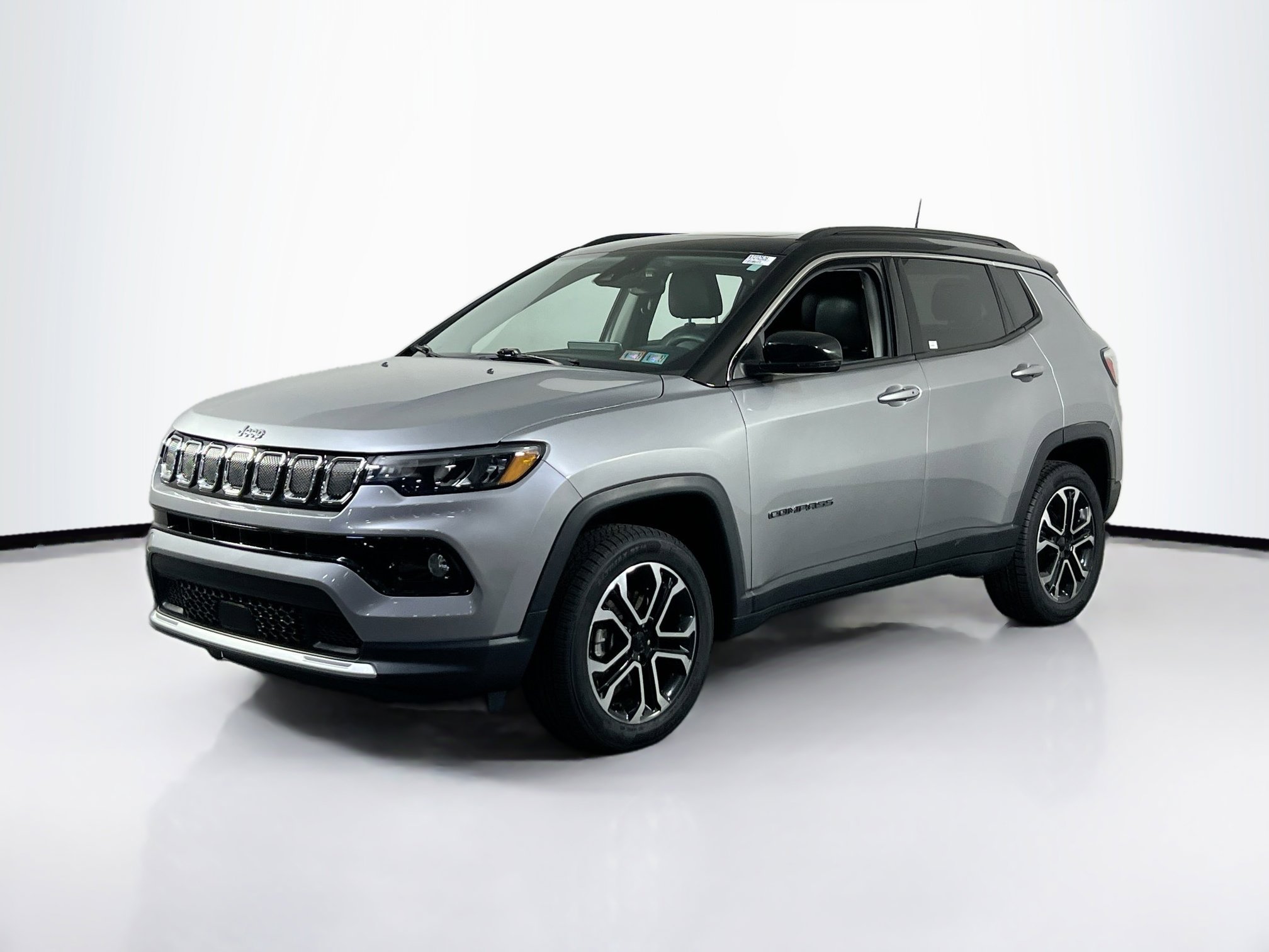 Used 2022 Jeep Compass Limited w/ Sun and Sound Group AWD/4WD image 1