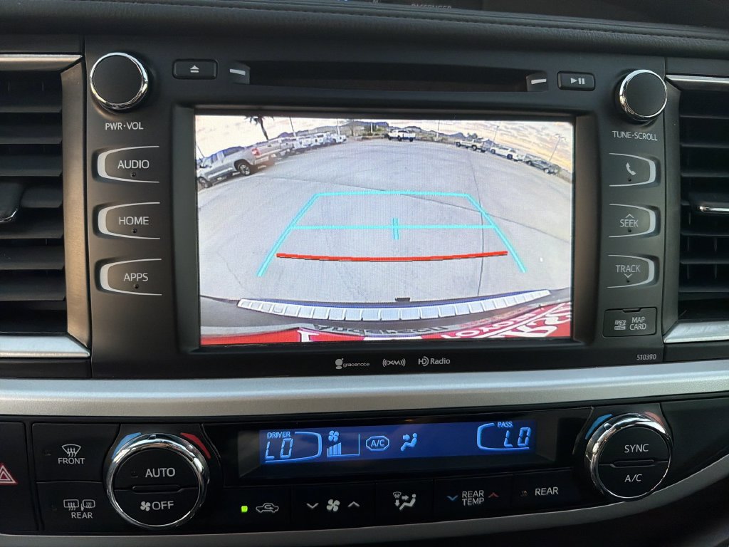 Used 2019 Toyota Highlander XLE AWD/4WD image 21