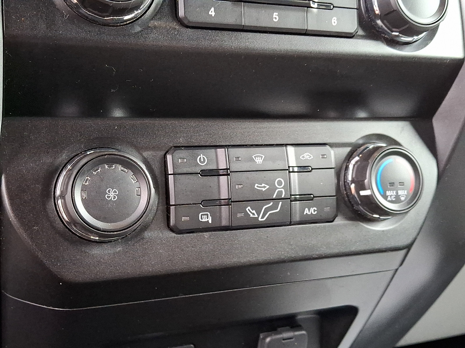 Certified 2020 Ford F250 XLT w/ XLT Value Package AWD/4WD image 16