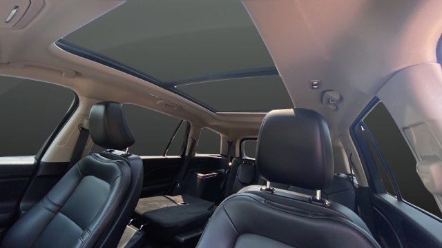 Used 2023 Lincoln Aviator AWD w/ Premium Package image 12