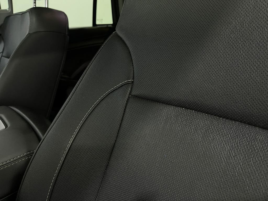 Used 2018 GMC Yukon SLT w/ Open Road Package image 20