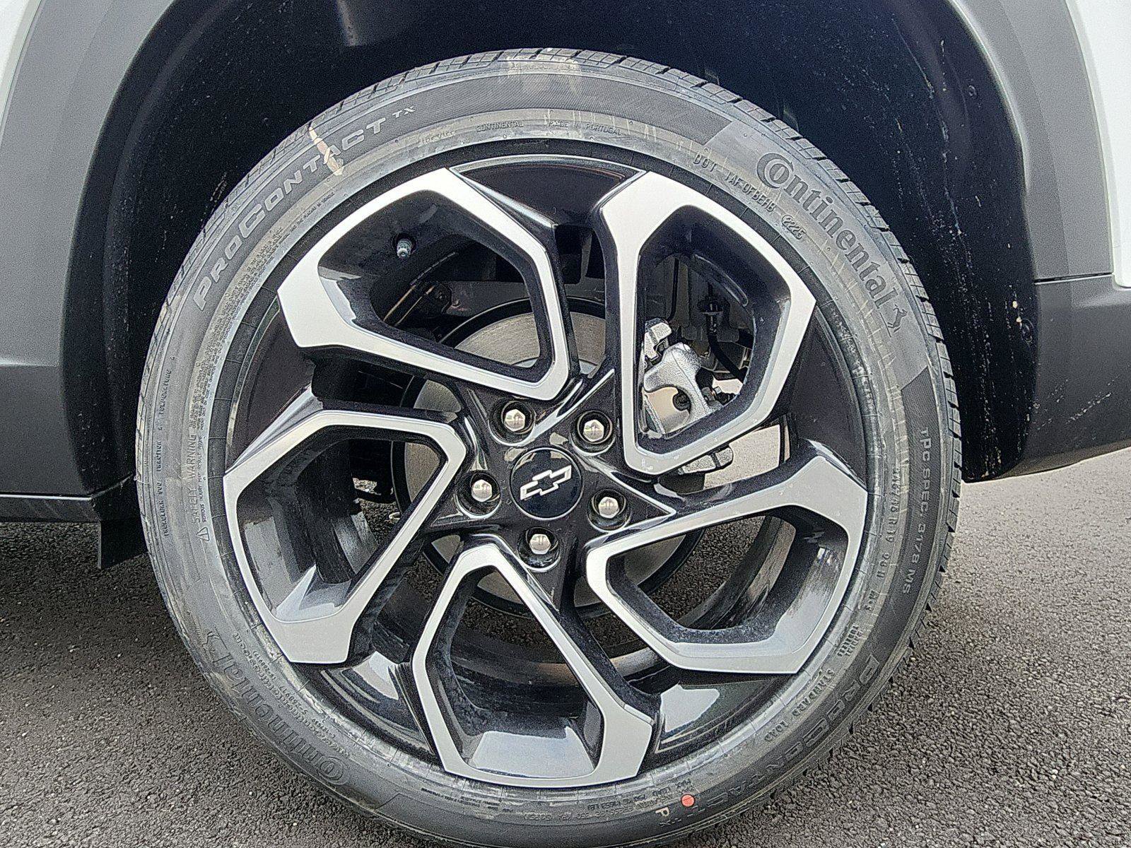 New 2026 Chevrolet Trax RS w/ Sunroof Package image 9