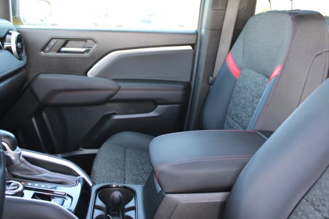 Used 2023 Chevrolet Colorado Z71 w/ Z71 Convenience Package 2 AWD/4WD image 36
