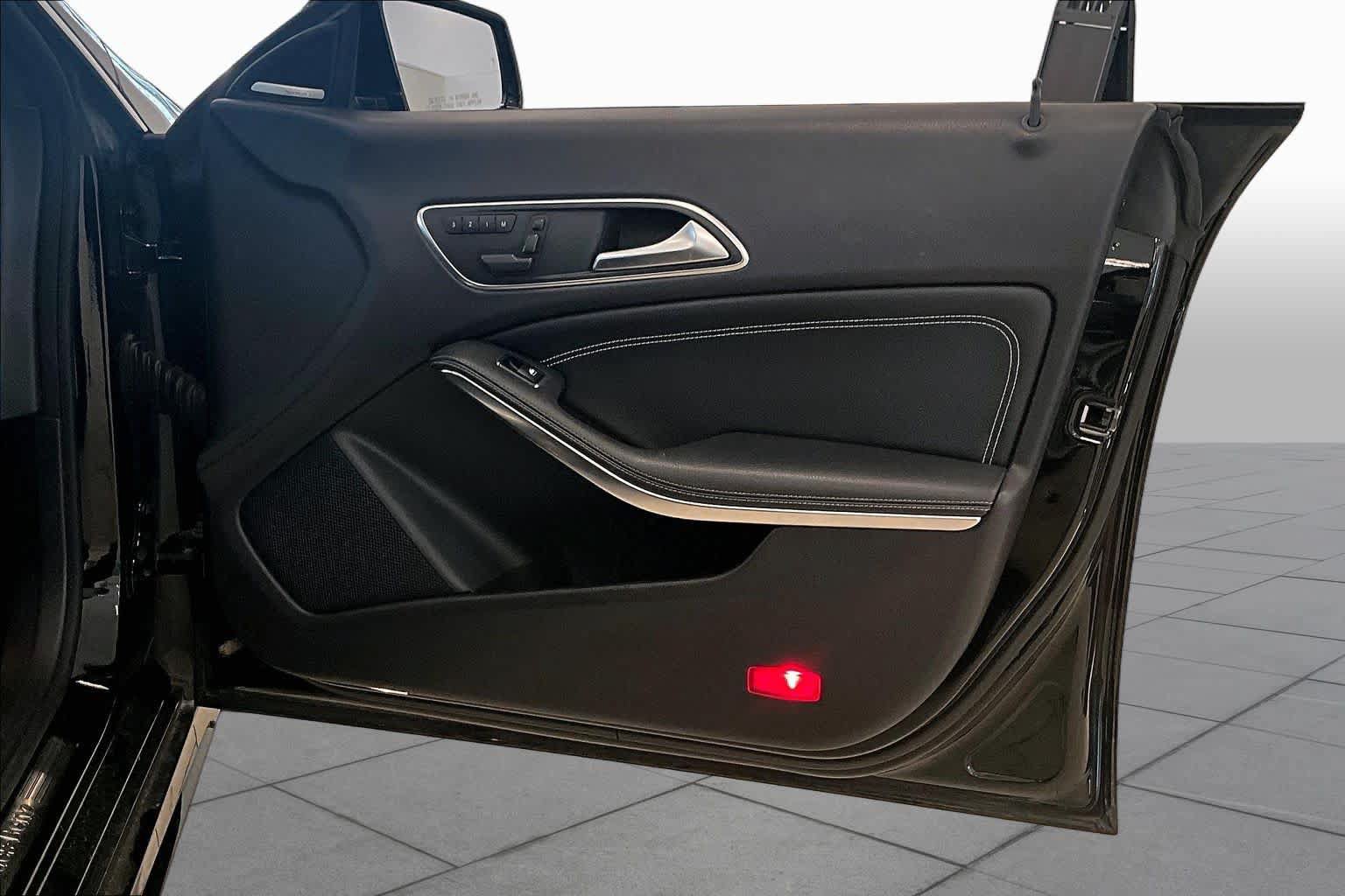 Used 2014 Mercedes-Benz CLA 250 image 20