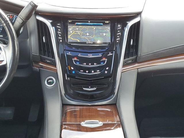 Used 2017 Cadillac Escalade Luxury image 35