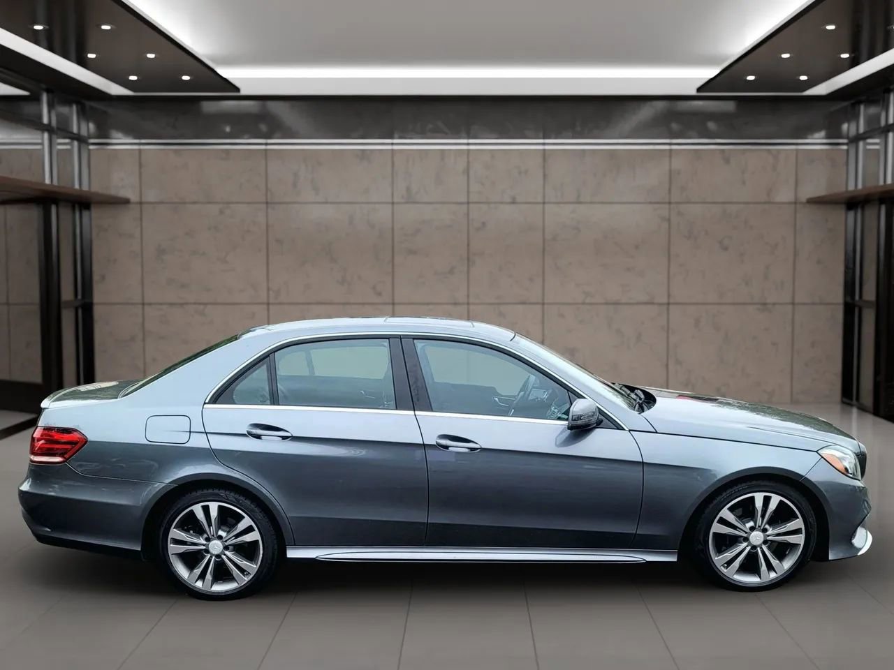 Used 2016 Mercedes-Benz E 350 4MATIC Sedan image 9