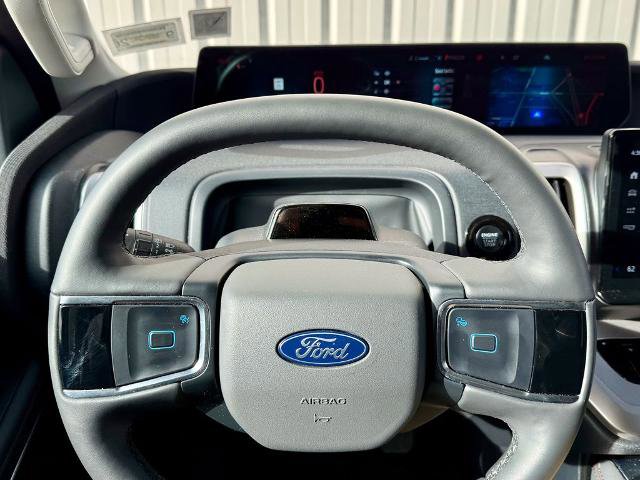 Certified 2025 Ford Expedition Active image 24