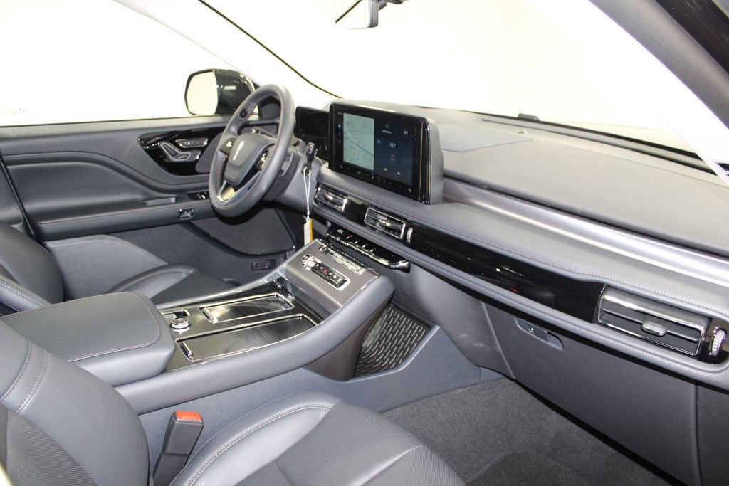 New 2026 Lincoln Aviator 2WD image 30