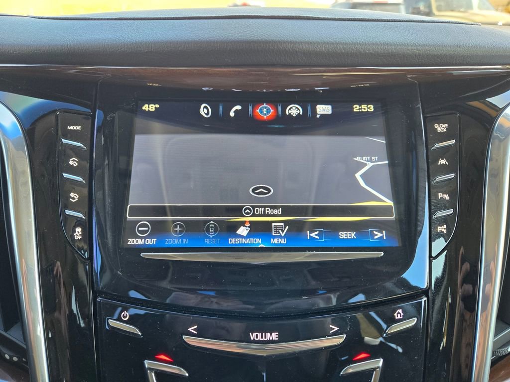 Used 2018 Cadillac Escalade ESV Premium Luxury image 24