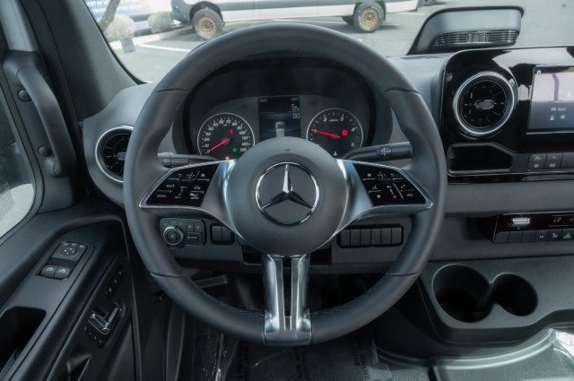 New 2025 Mercedes-Benz Sprinter 2500 image 21