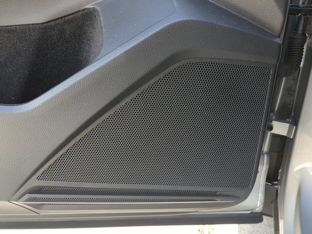 Certified 2023 Volkswagen Tiguan SE R-Line FWD image 18