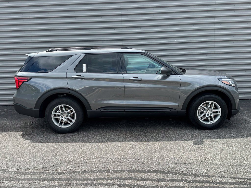 New 2026 Ford Explorer Active AWD/4WD image 4