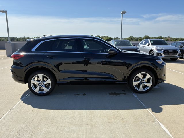 Used 2025 Audi Q5 Premium w/ Premium Plus AWD/4WD image 4