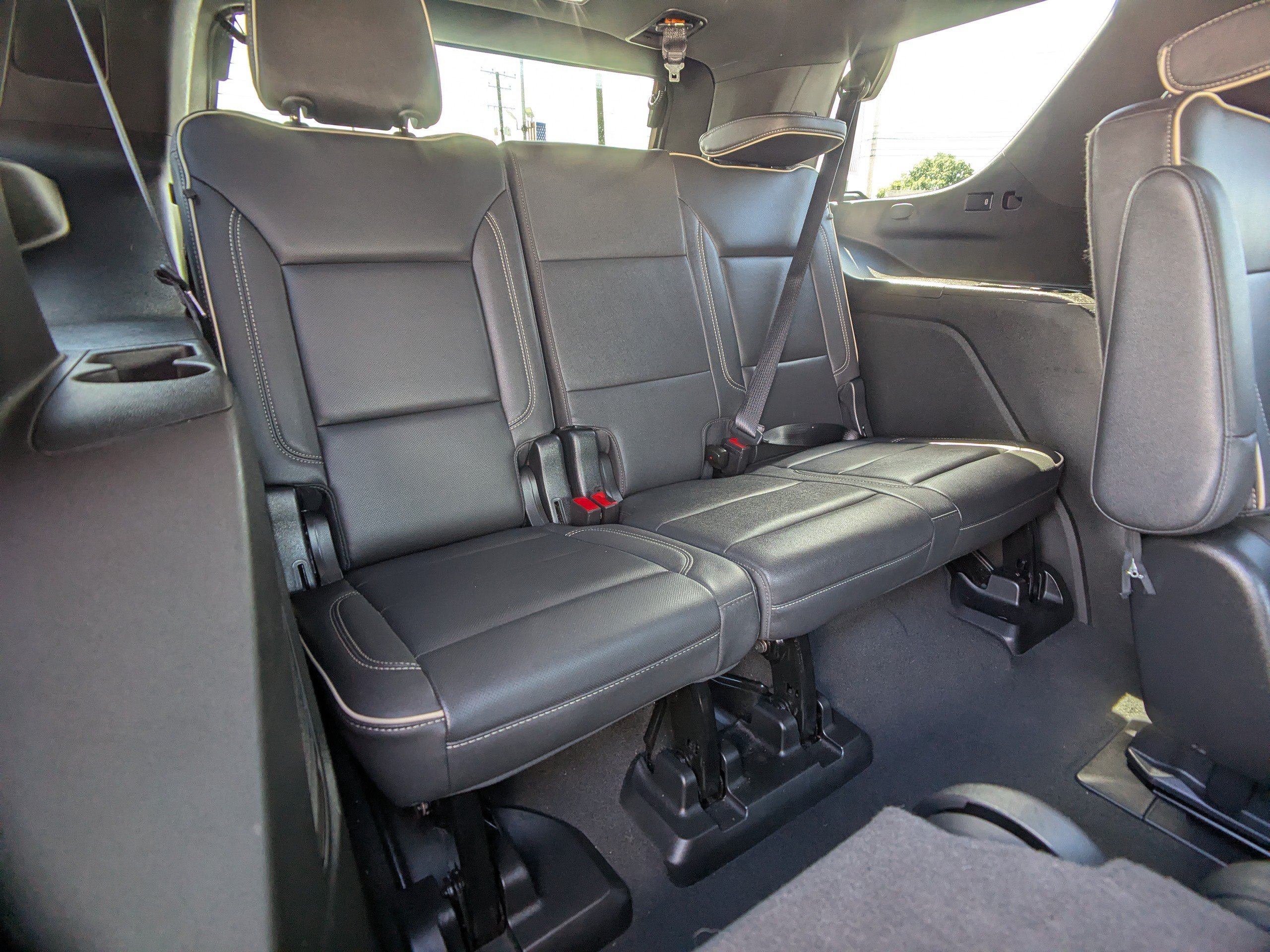 Used 2023 GMC Yukon SLT AWD/4WD image 15