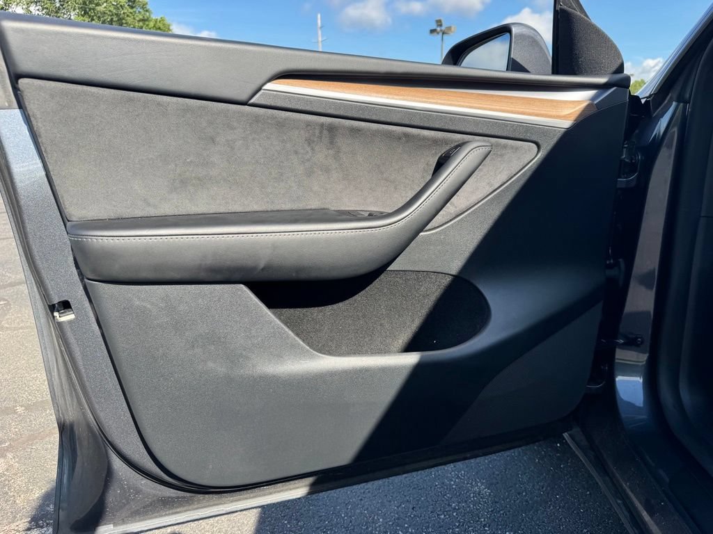 Used 2023 Tesla Model Y Performance AWD/4WD image 13