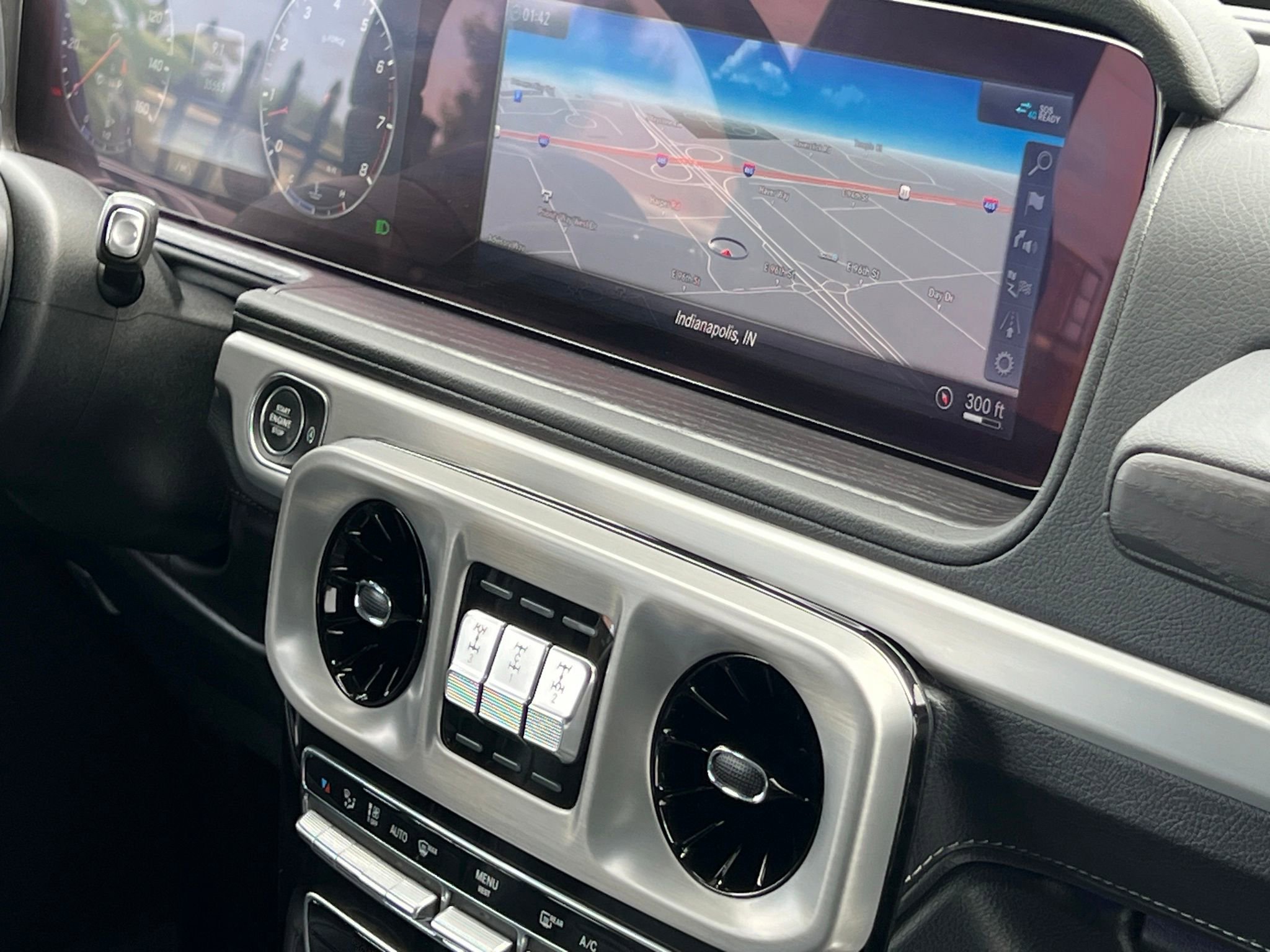 Used 2021 Mercedes-Benz G 550 w/ AMG Line image 39