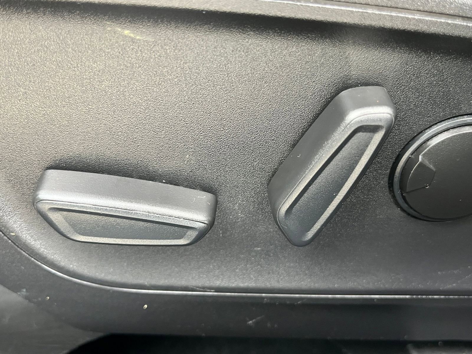 Used 2023 Ford Escape Active image 23