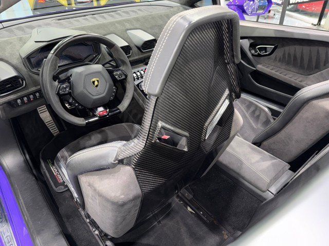 Used 2017 Lamborghini Huracan LP 610-4 AWD/4WD image 17
