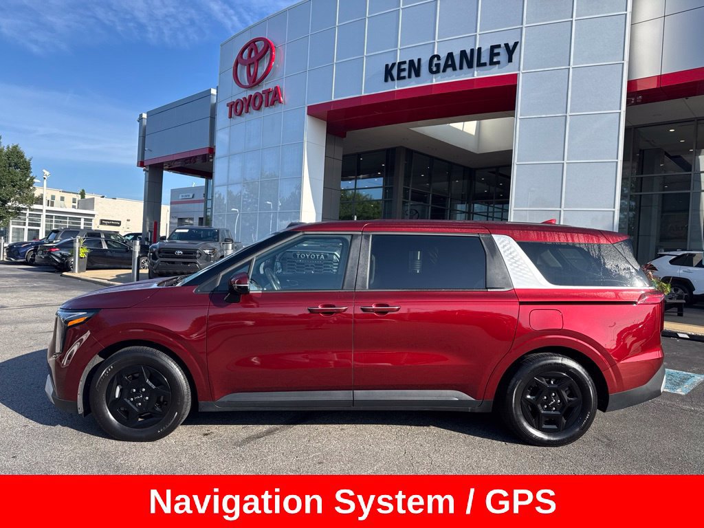 Used 2026 Kia Carnival FWD image 3
