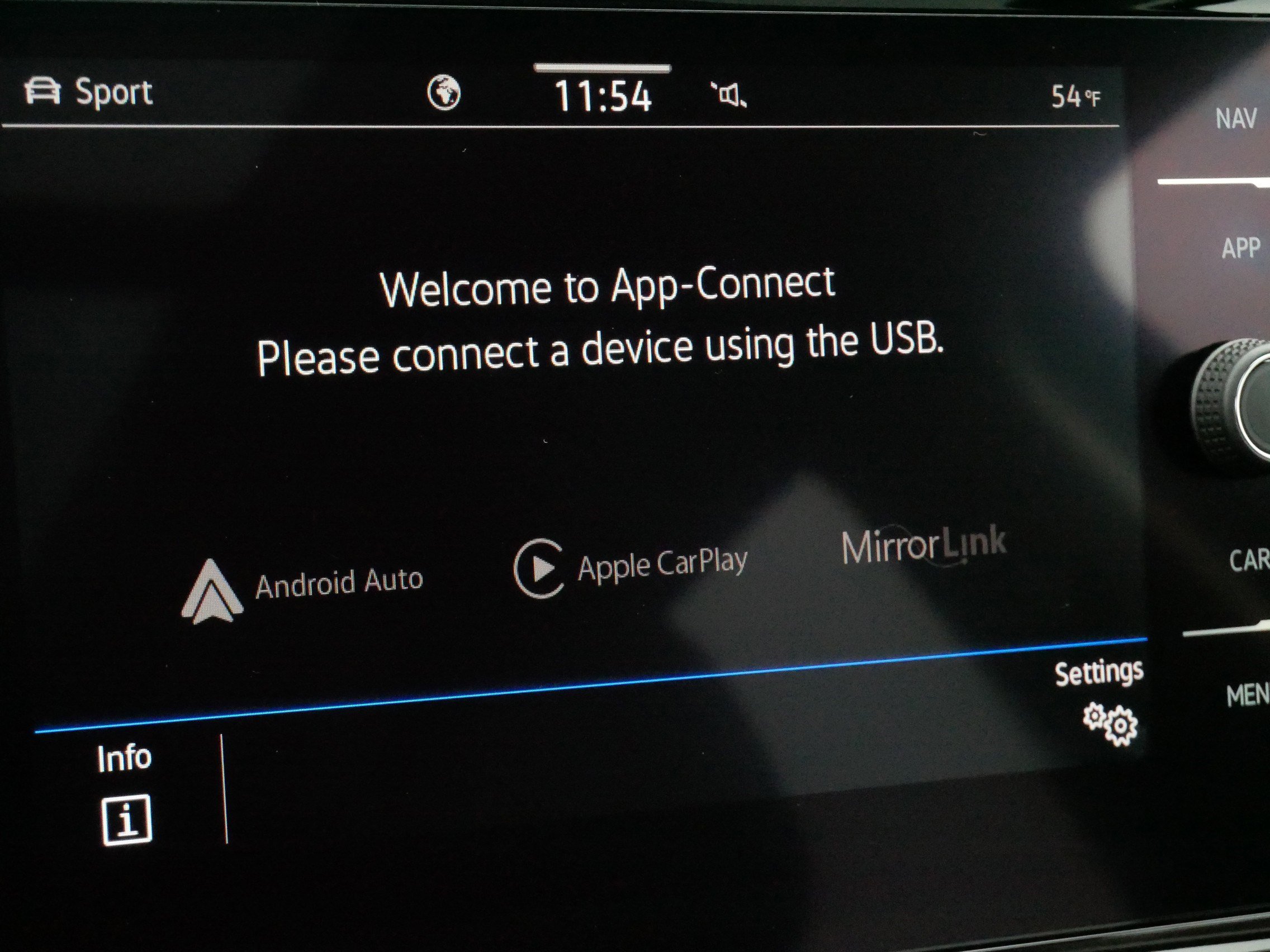 Used 2022 Volkswagen Atlas SEL image 30