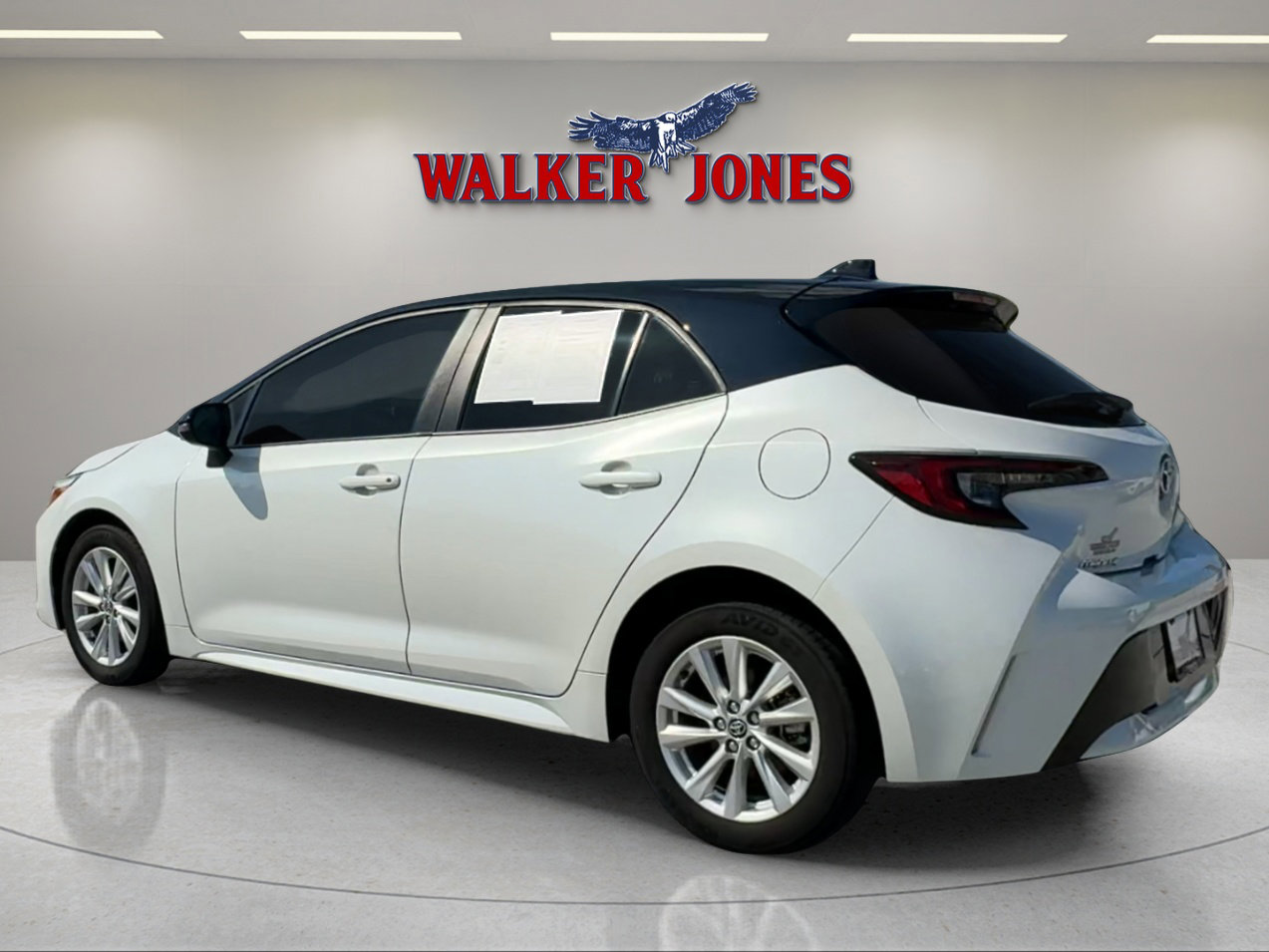 Used 2023 Toyota Corolla SE image 5