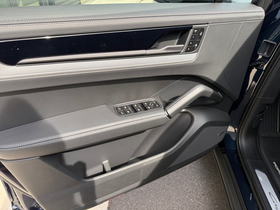 New 2026 Porsche Cayenne AWD/4WD image 21