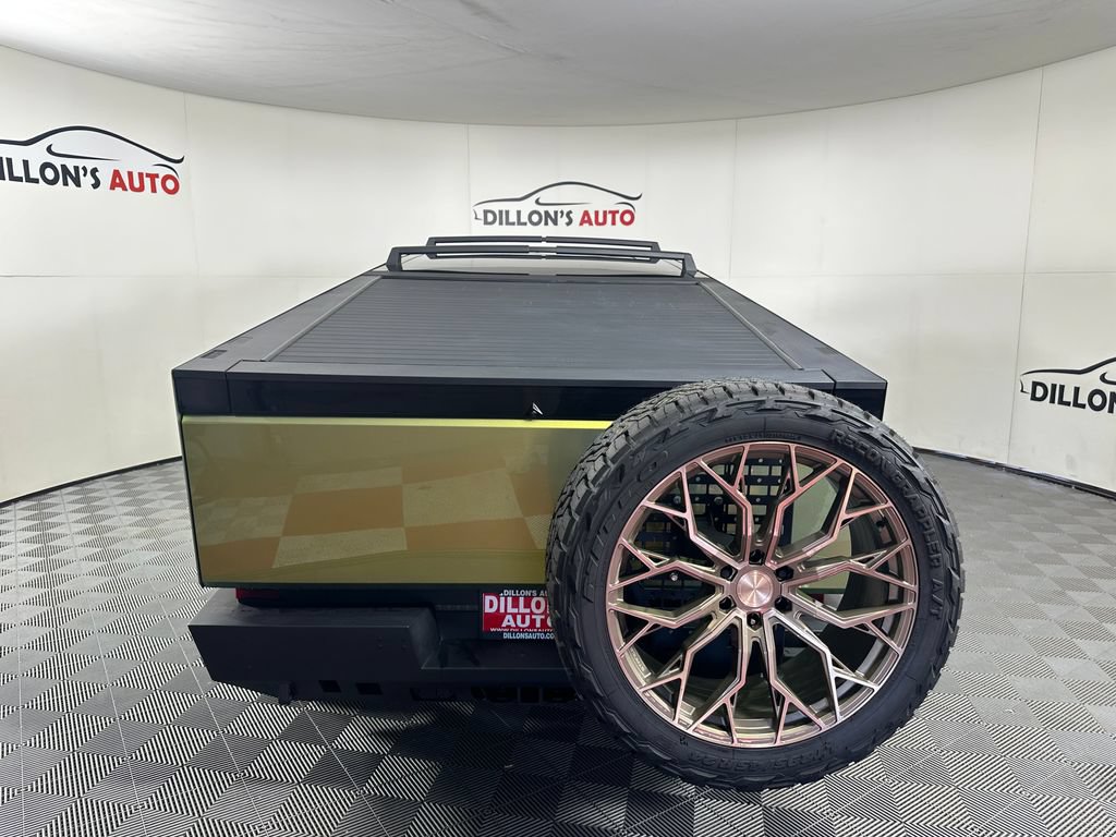 Used 2024 Tesla Cybertruck Cyberbeast AWD/4WD image 7