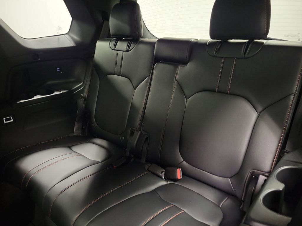 Used 2024 Honda Pilot TrailSport image 23