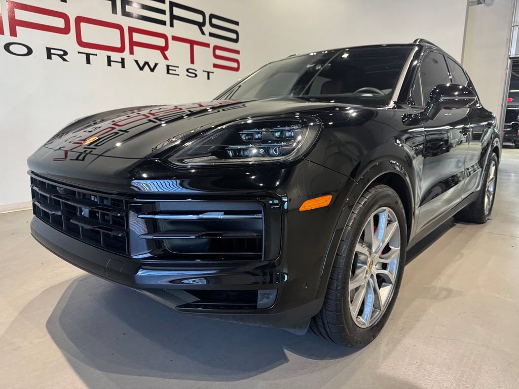 Used 2024 Porsche Cayenne S w/ Premium Package Plus AWD/4WD image 2