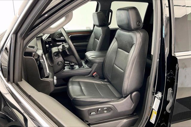 Used 2024 GMC Sierra 1500 Denali w/ Denali Reserve Package image 18