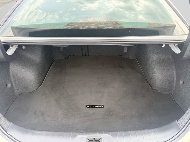Used 2020 Nissan Altima 2.0 Platinum FWD image 9