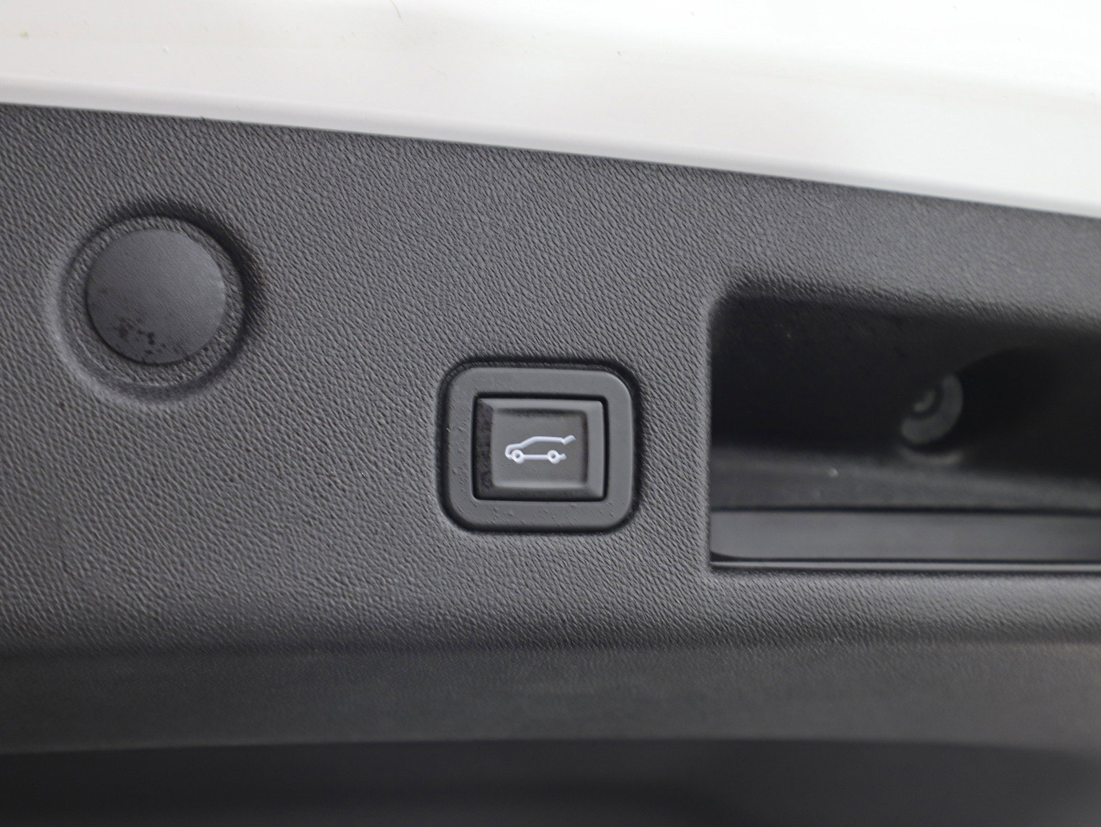 Used 2019 Chevrolet Equinox Premier image 11