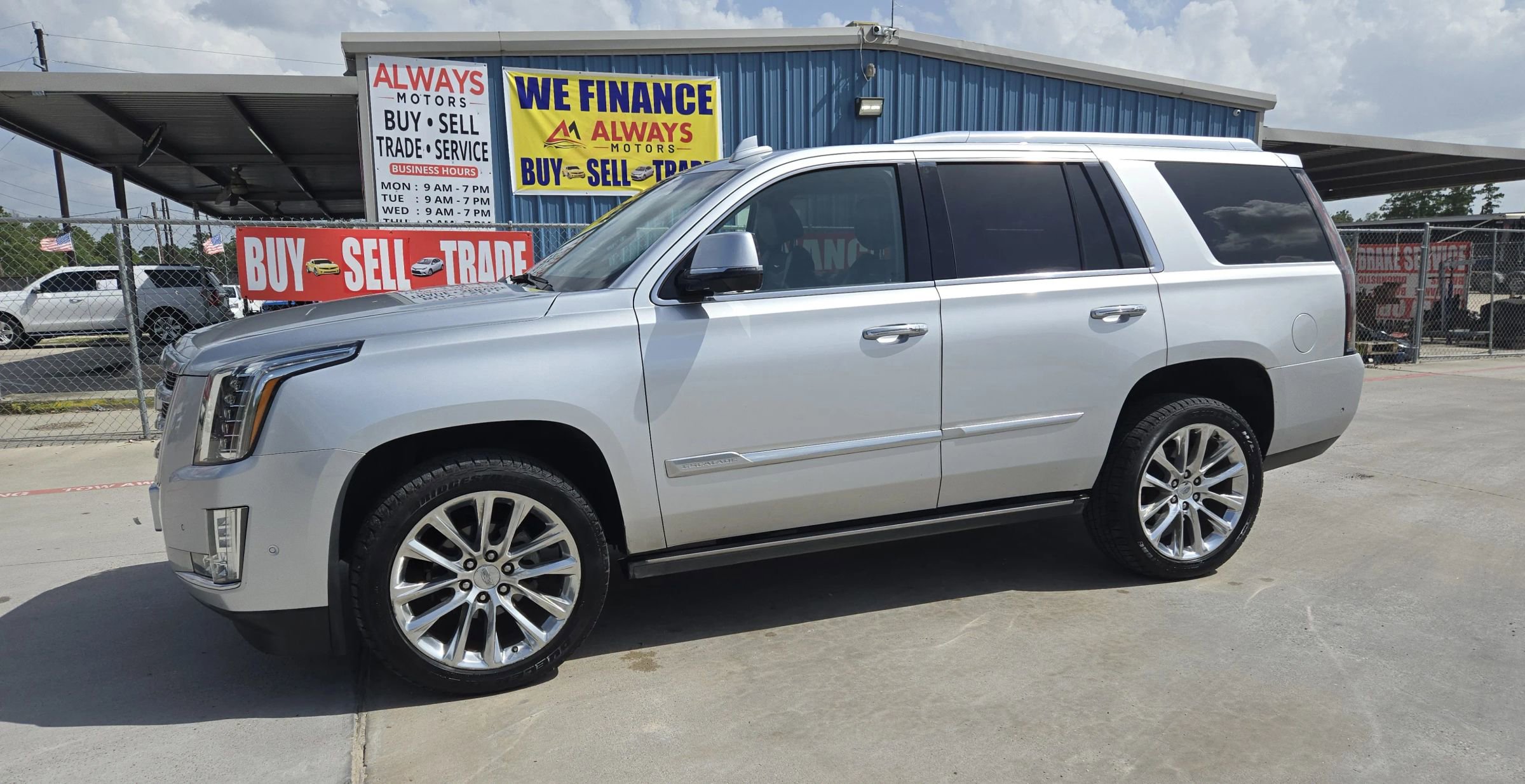 Used 2019 Cadillac Escalade Premium Luxury image 1