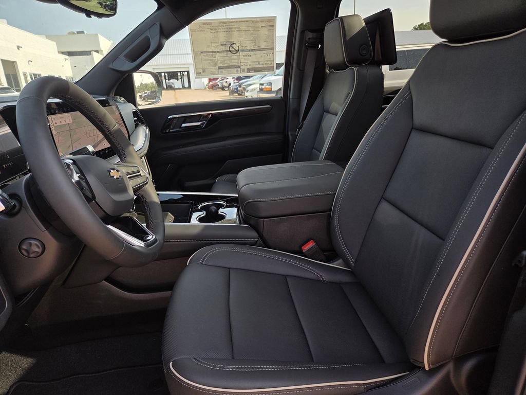 New 2026 Chevrolet Suburban Premier RWD image 16
