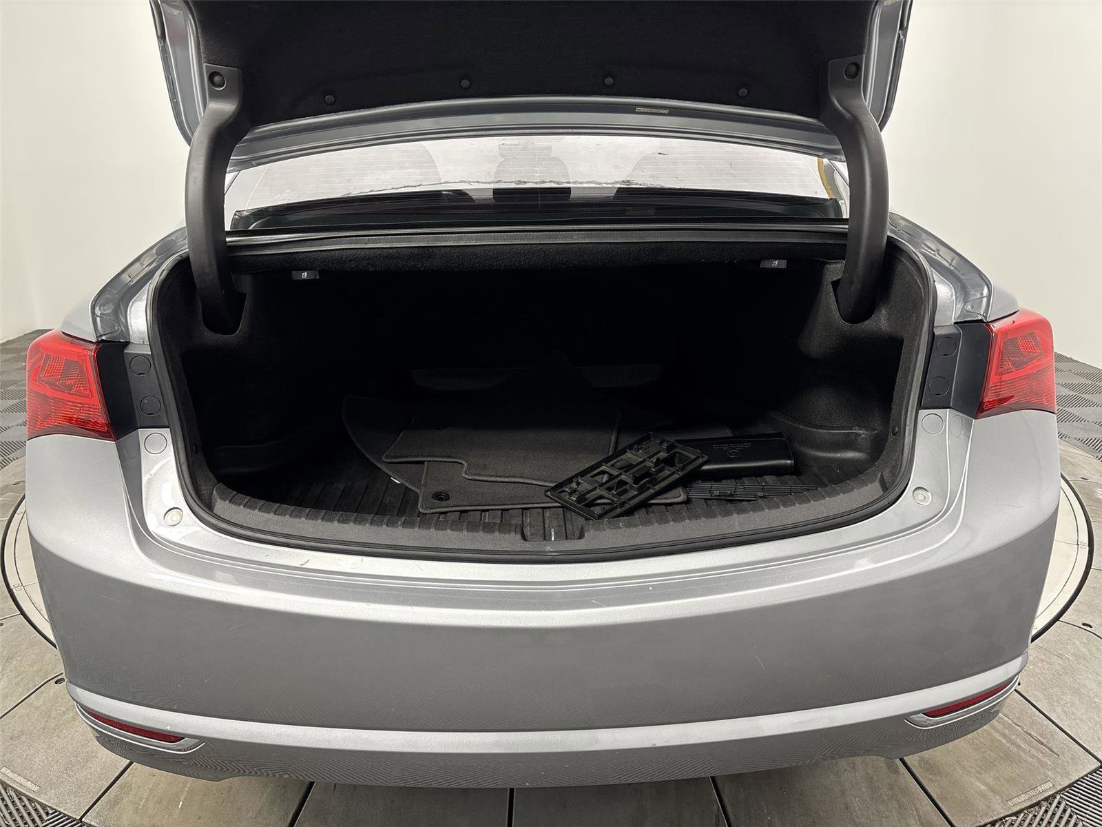 Used 2019 Acura TLX image 21