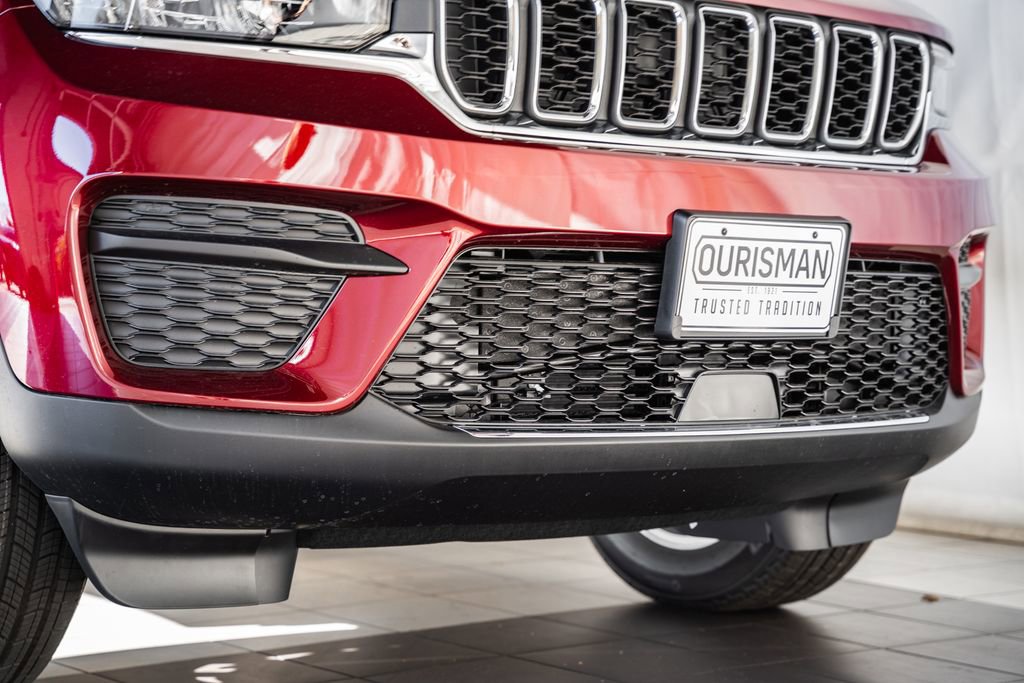 New 2025 Jeep Grand Cherokee Laredo X w/ Luxury Tech Group I image 14