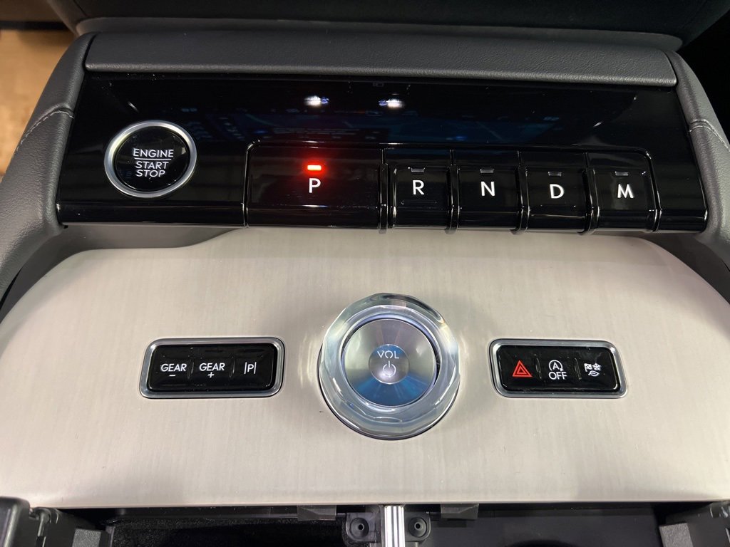 New 2026 Lincoln Navigator L Reserve image 16