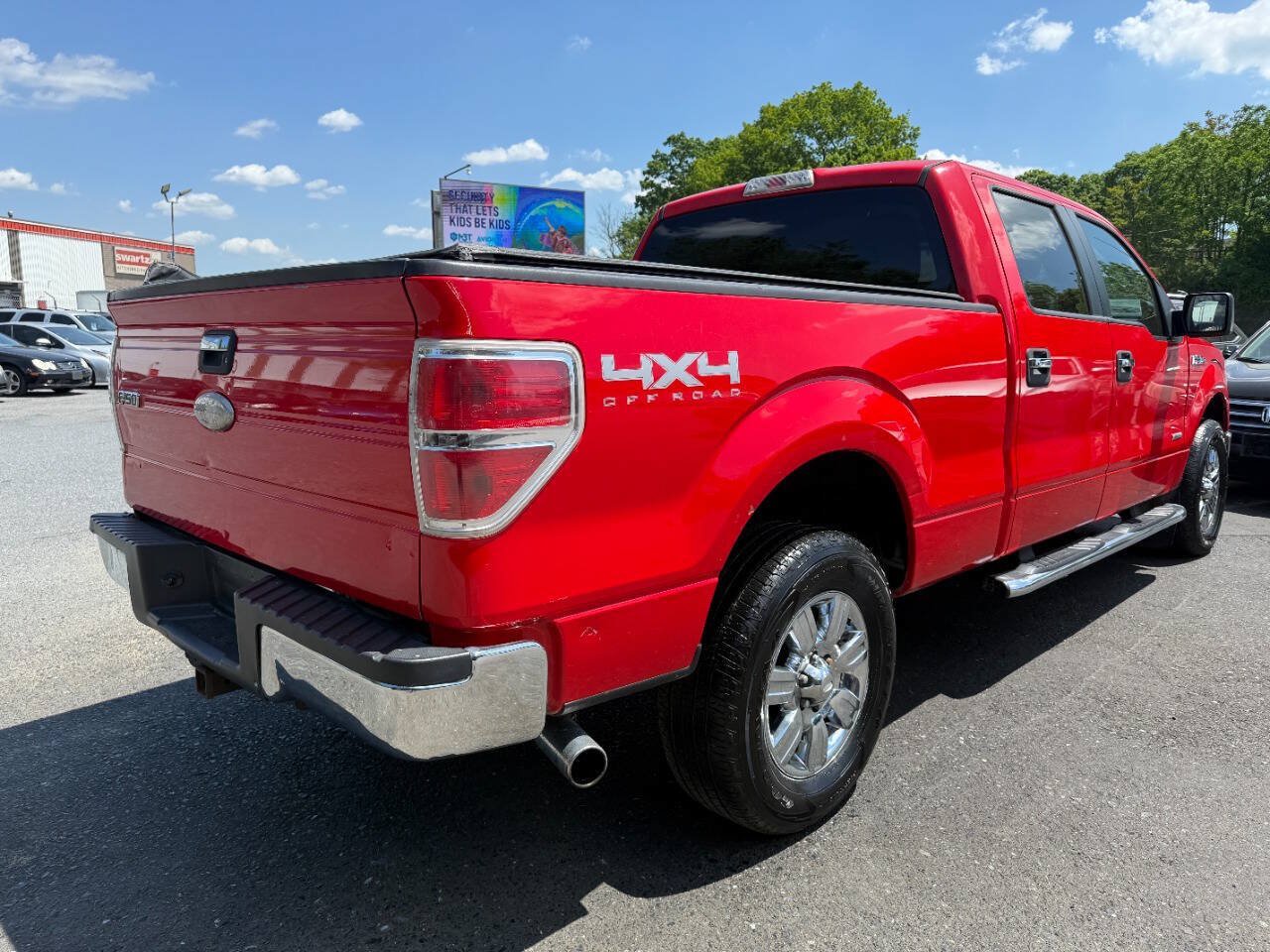 Used 2011 Ford F150 XLT w/ XLT Chrome Pkg AWD/4WD image 5