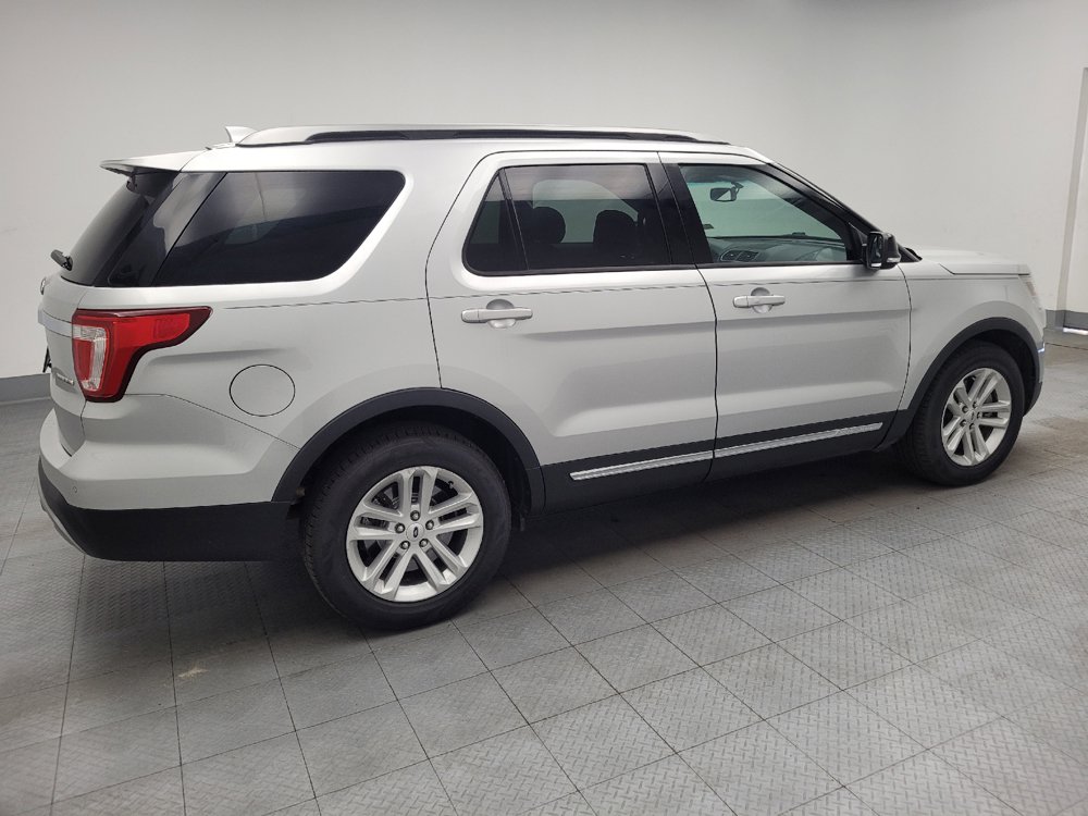 Used 2016 Ford Explorer XLT w/ Equipment Group 202A FWD image 10