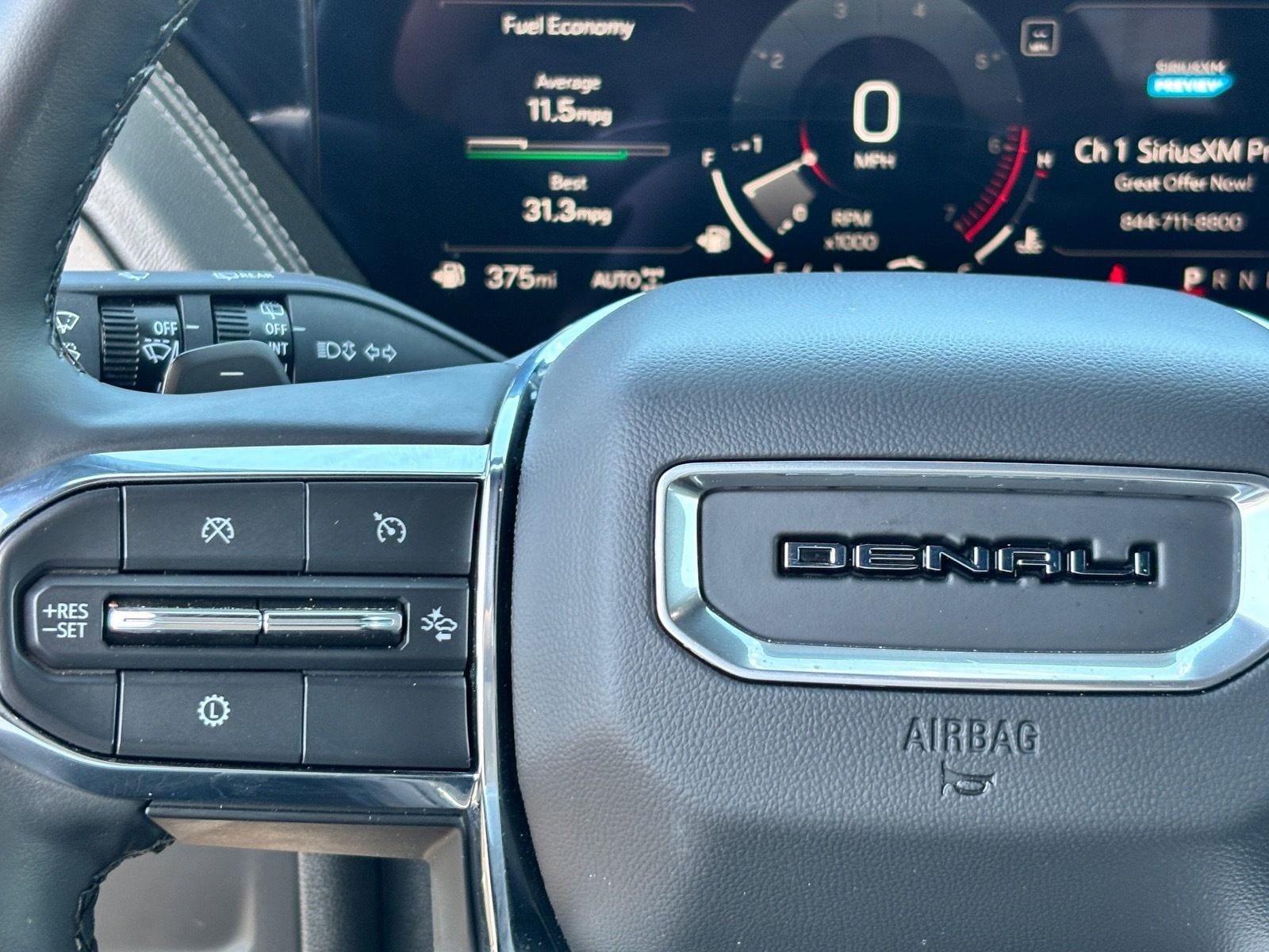 Used 2025 GMC Yukon XL Denali AWD/4WD image 19