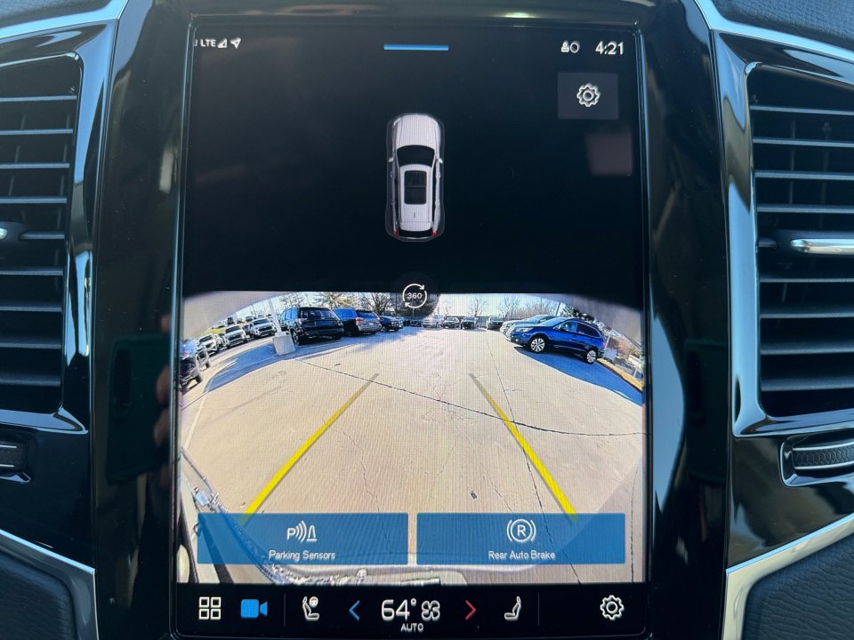 New 2025 Volvo XC90 T8 Plus w/ Protection Package Premier image 19
