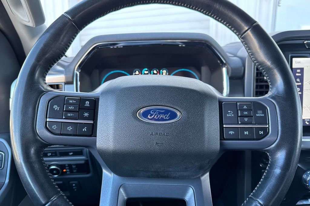 Used 2023 Ford F150 Lariat w/ Trailer Tow Package image 23