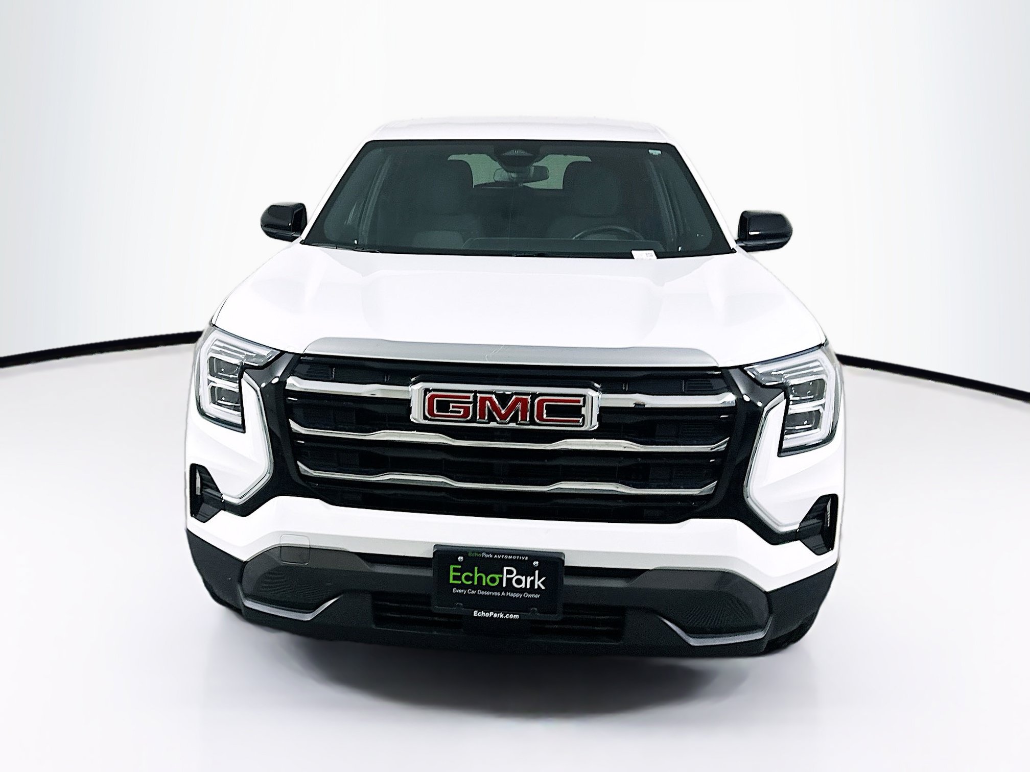 Used 2025 GMC Terrain Elevation AWD/4WD image 2