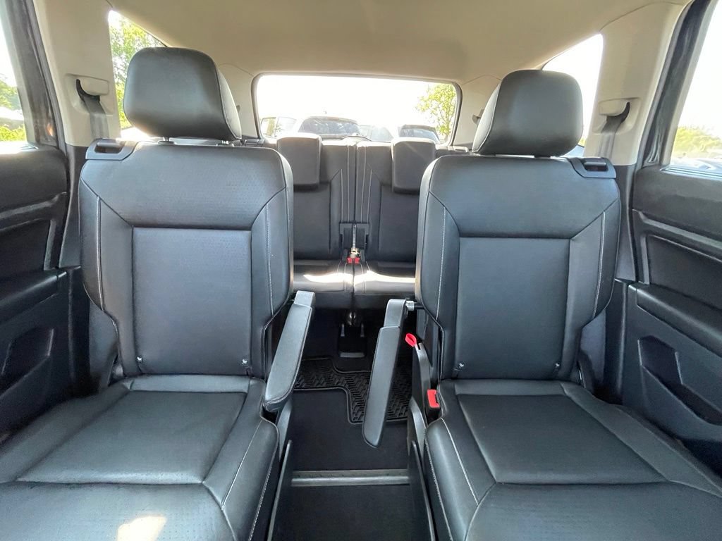 Used 2021 Volkswagen Atlas SEL FWD image 32