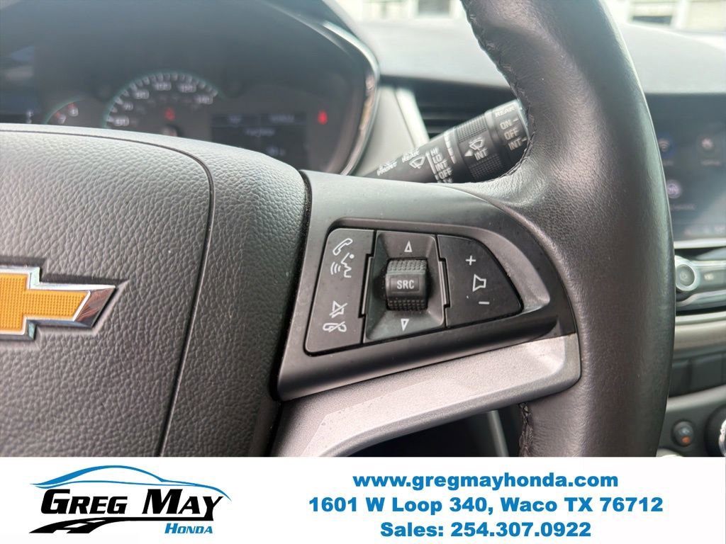 Used 2021 Chevrolet Trax LT w/ Premium Seat Package FWD image 16