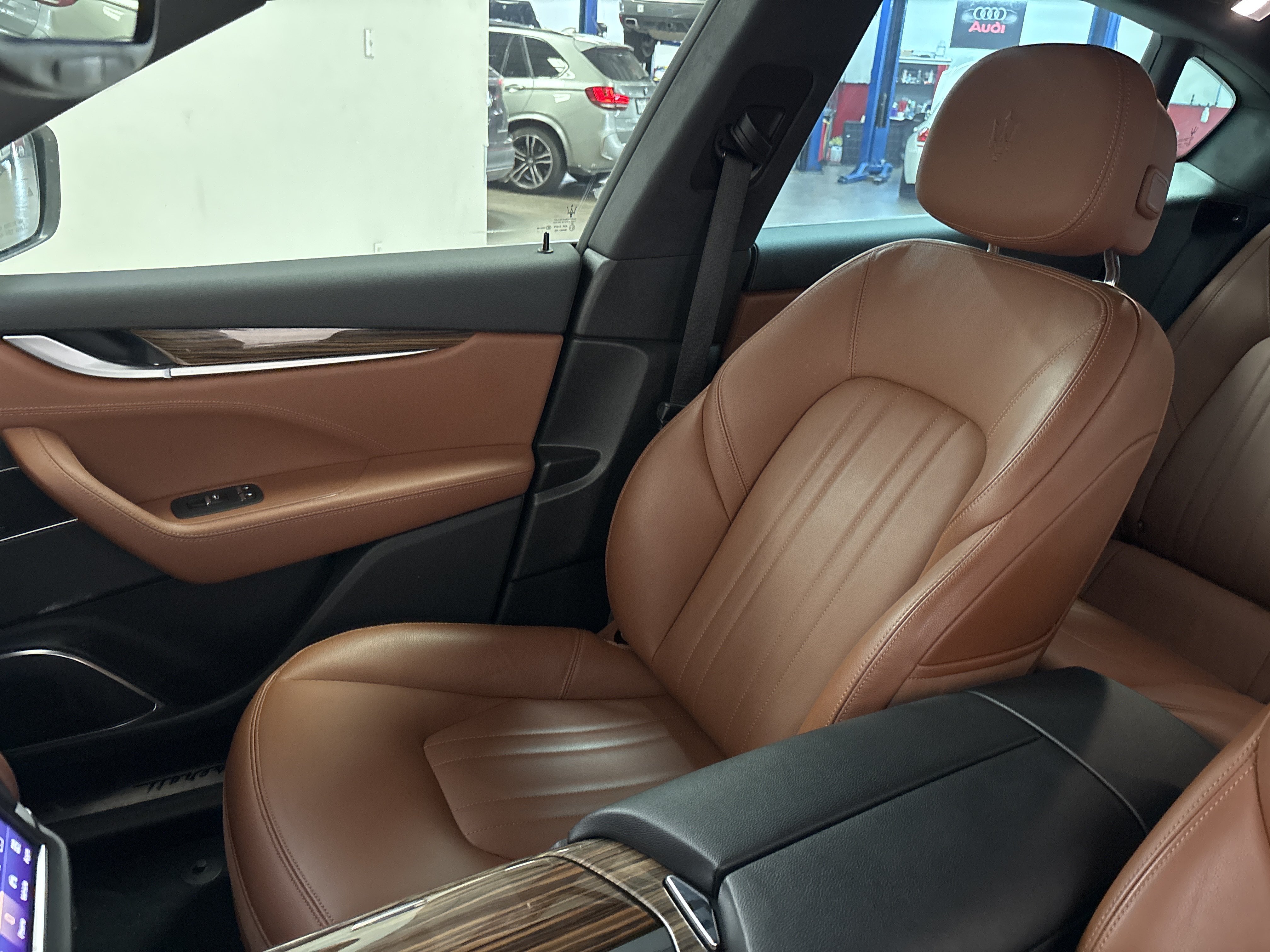 Used 2022 Maserati Levante GT AWD/4WD image 19