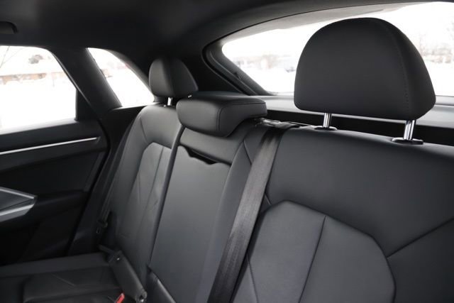 Used 2020 Audi Q3 2.0T Premium w/ Convenience Package image 15