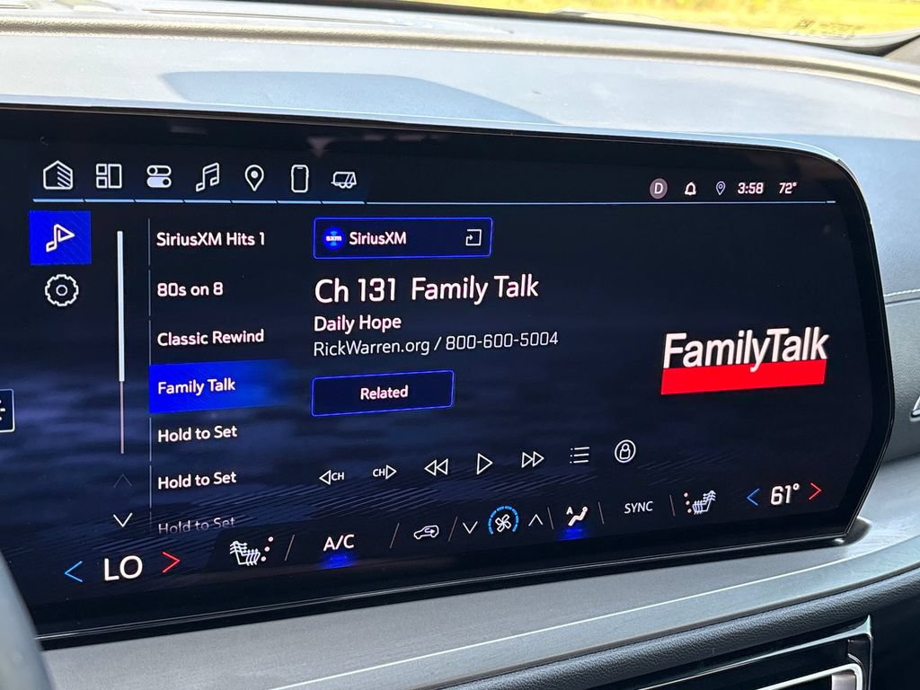 Used 2025 Chevrolet Traverse LT w/ Driver Confidence Package FWD image 17