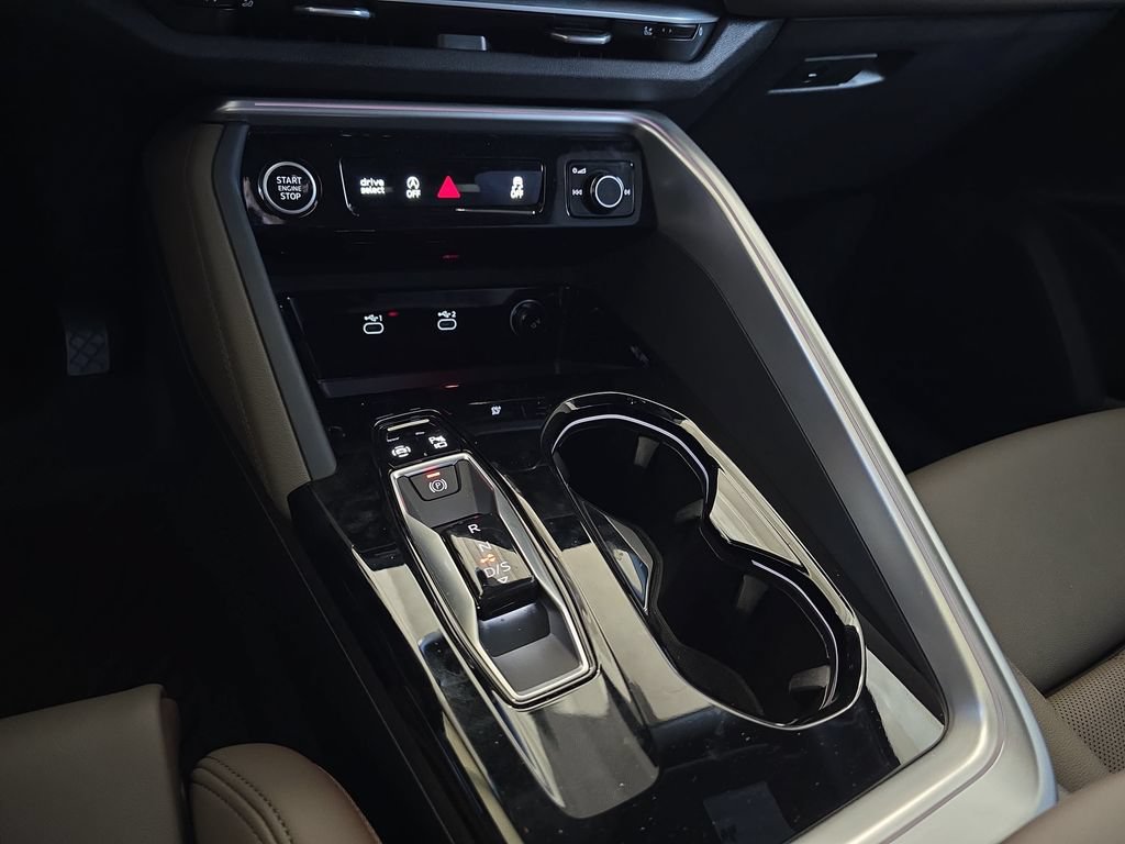 Used 2025 Audi Q5 Prestige AWD/4WD image 26
